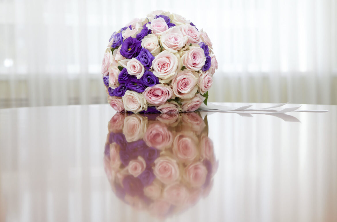 Choose Best Wedding Throw Bouquet for Your Wedding