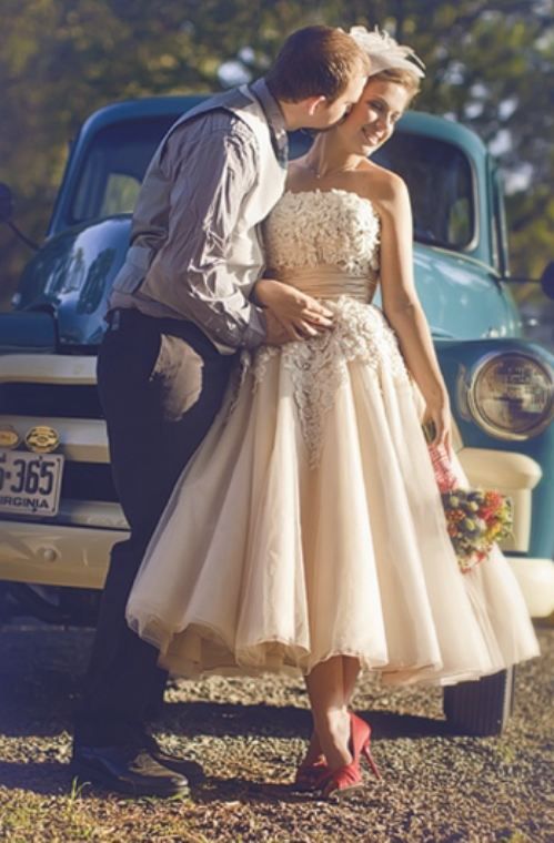 29 Flattering Bridesmaid Dress Colors & Combinations